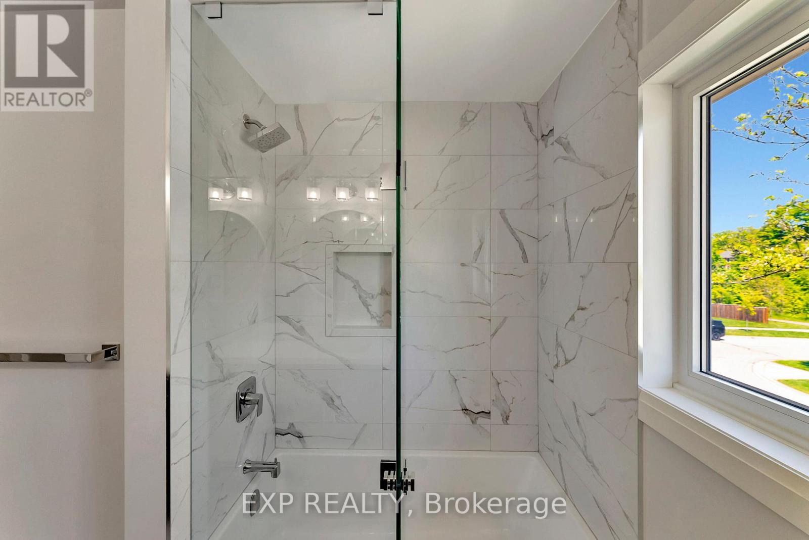 1399 Winterberry Drive, Burlington, Ontario  L7P 4T3 - Photo 34 - W12393072