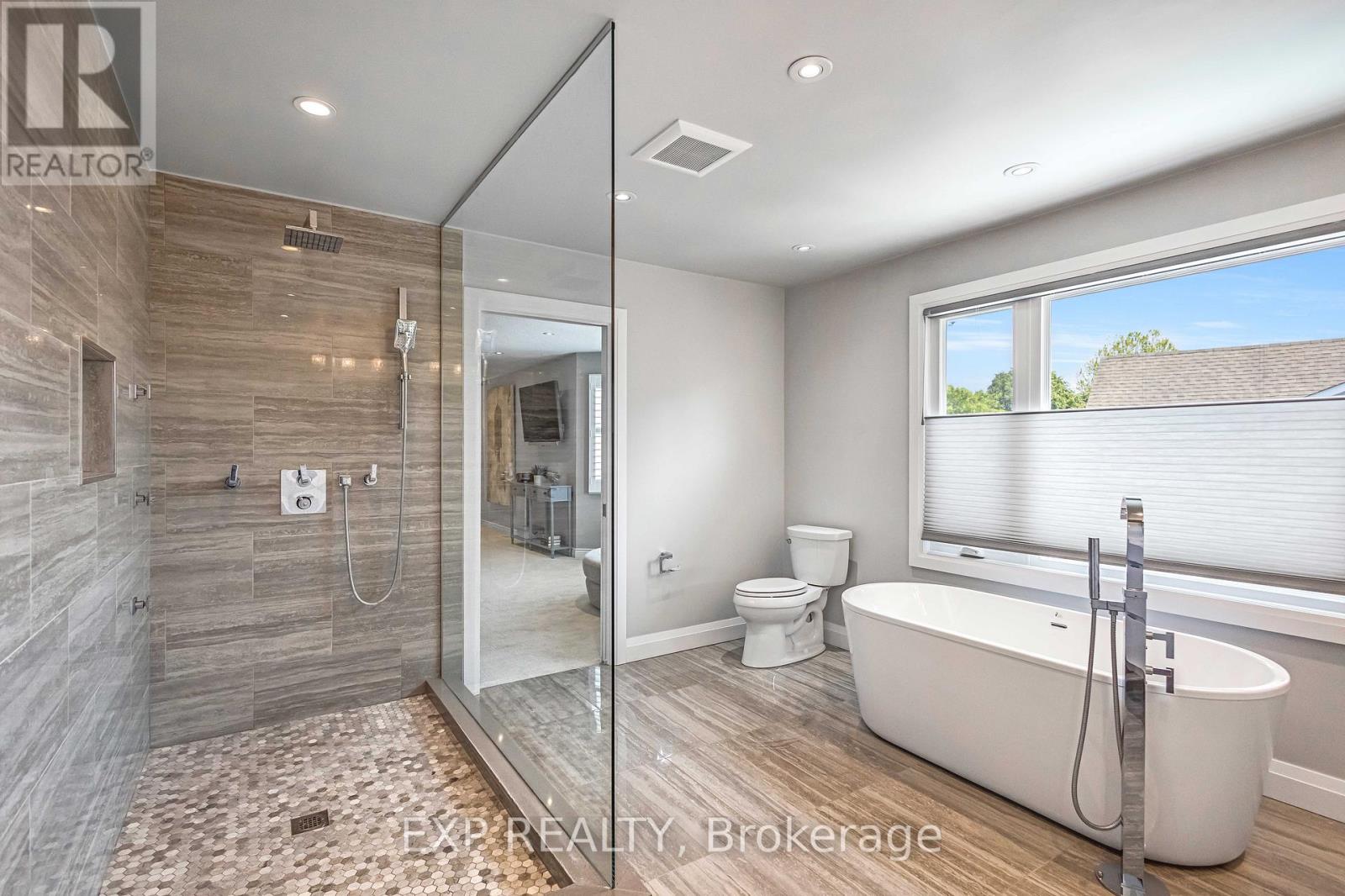 1399 Winterberry Drive, Burlington, Ontario  L7P 4T3 - Photo 28 - W12393072