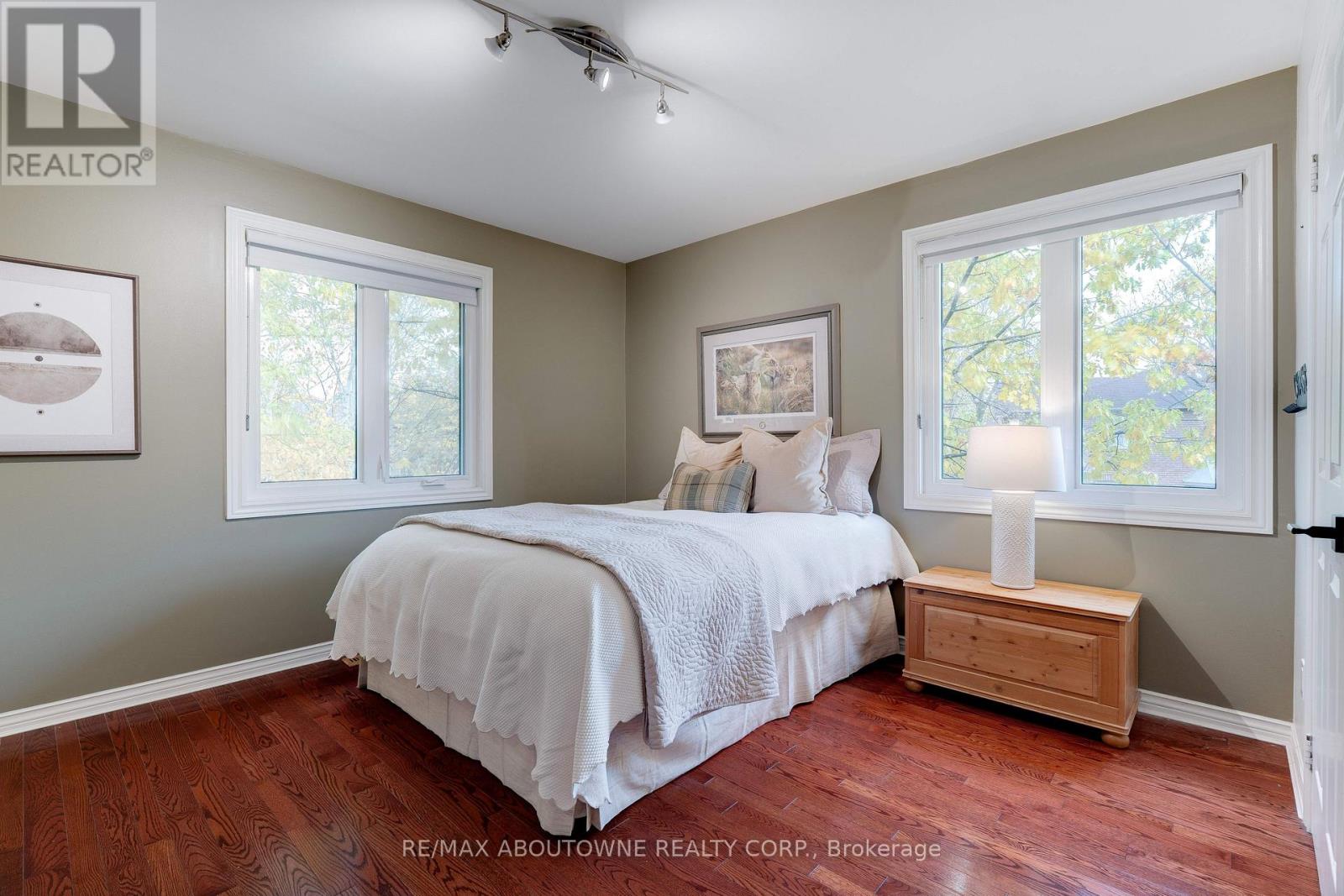 1586 Heritage Way, Oakville, Ontario  L6M 2Z5 - Photo 31 - W12495660