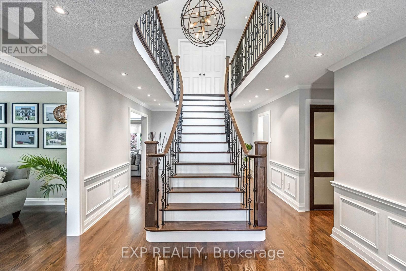 1399 Winterberry Drive, Burlington, Ontario  L7P 4T3 - Photo 4 - W12393072