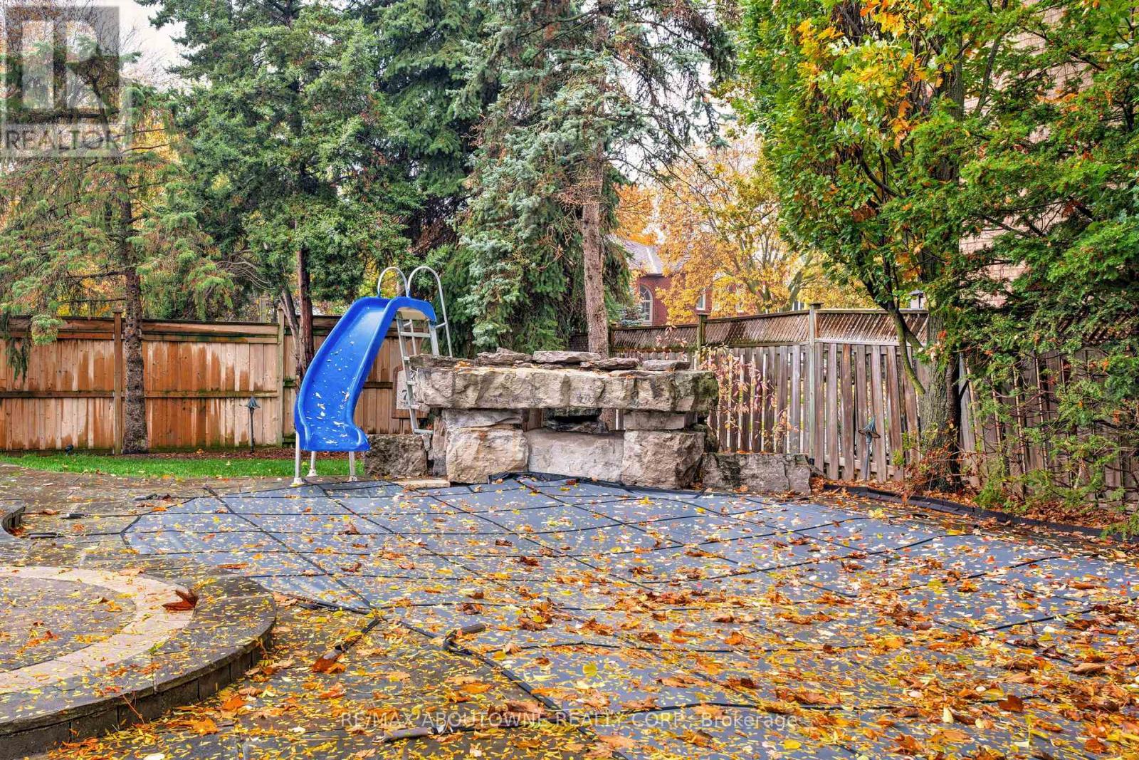 1586 Heritage Way, Oakville, Ontario  L6M 2Z5 - Photo 43 - W12495660