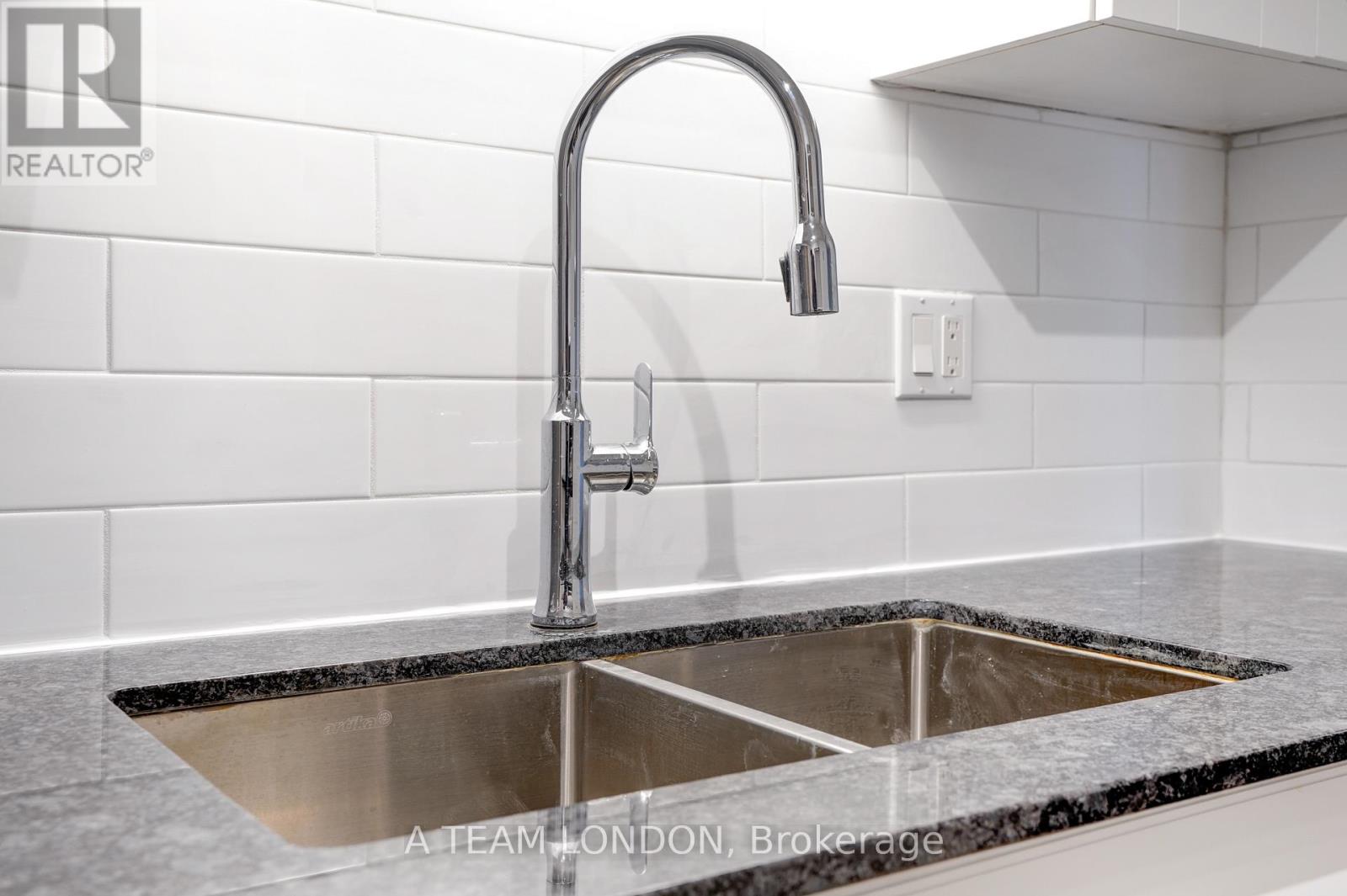 407 - 155 Kent Street, London East, Ontario  N6A 1L5 - Photo 9 - X12499638