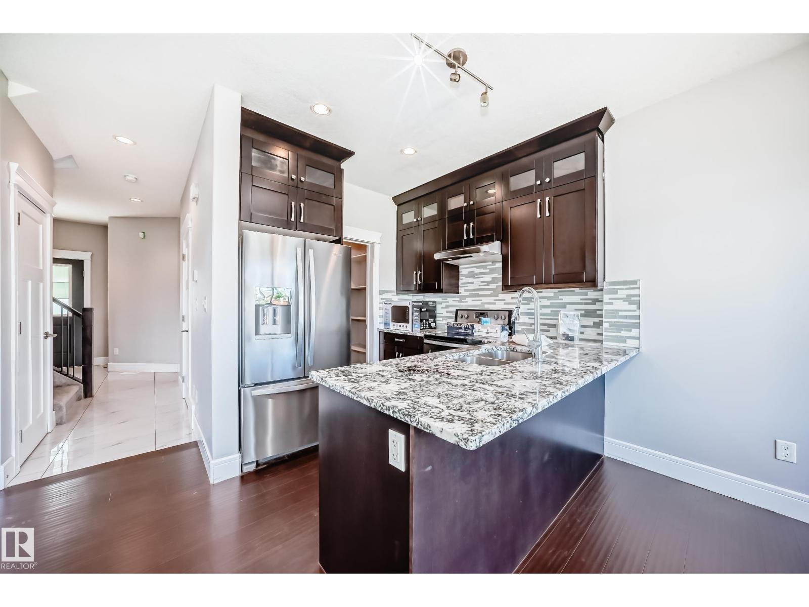 8579 Cushing Pl Sw, Edmonton, Alberta  T6W 3R4 - Photo 6 - E4464384