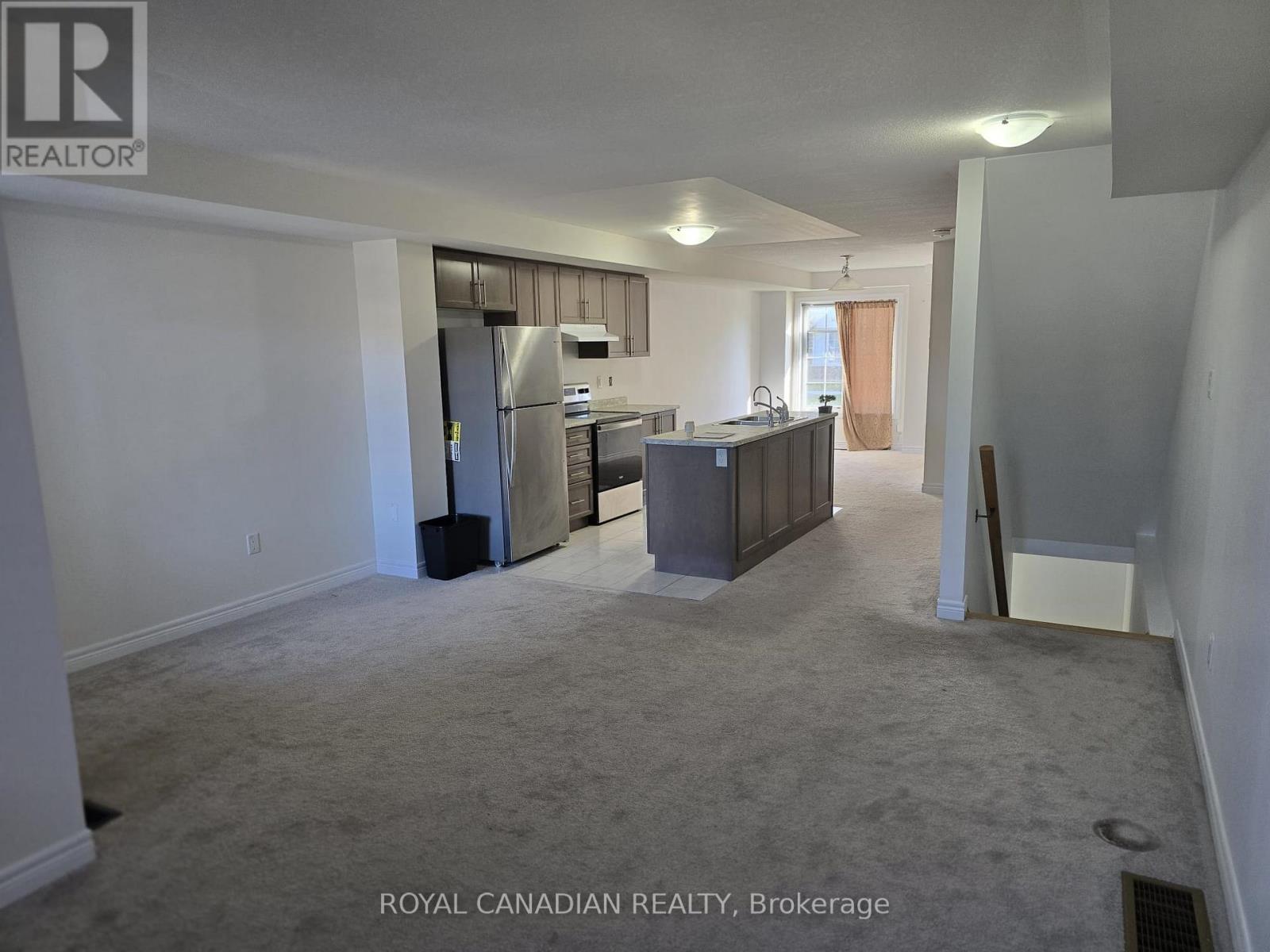 764 Linden Drive, Cambridge, Ontario  N3H 0E3 - Photo 3 - X12499546