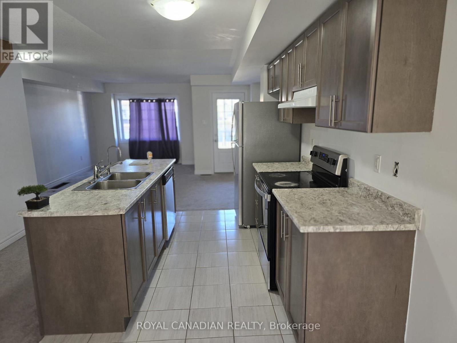 764 Linden Drive, Cambridge, Ontario  N3H 0E3 - Photo 5 - X12499546