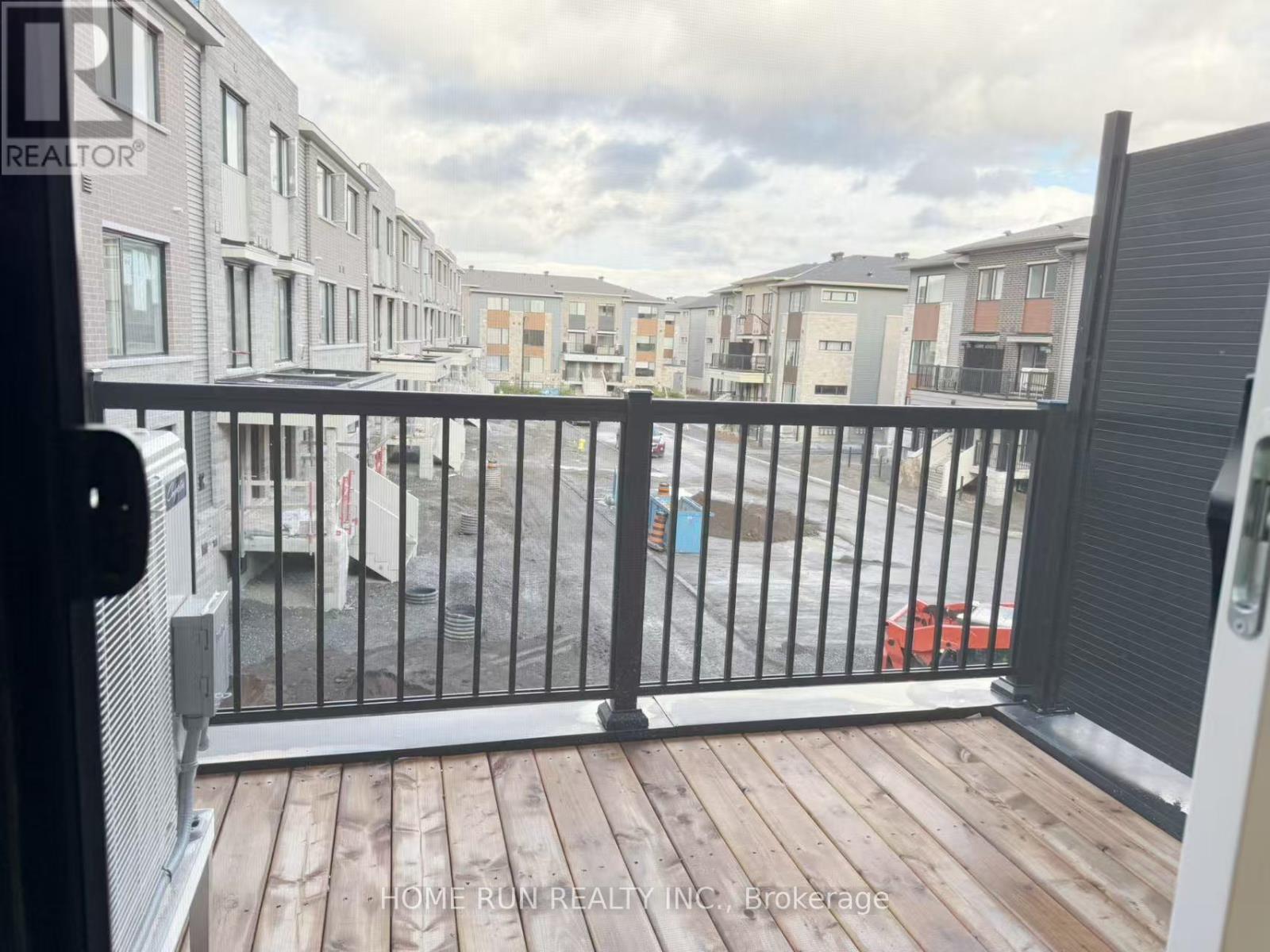 1021 Creekway Private, Ottawa, Ontario  K2T 0T1 - Photo 8 - X12477229