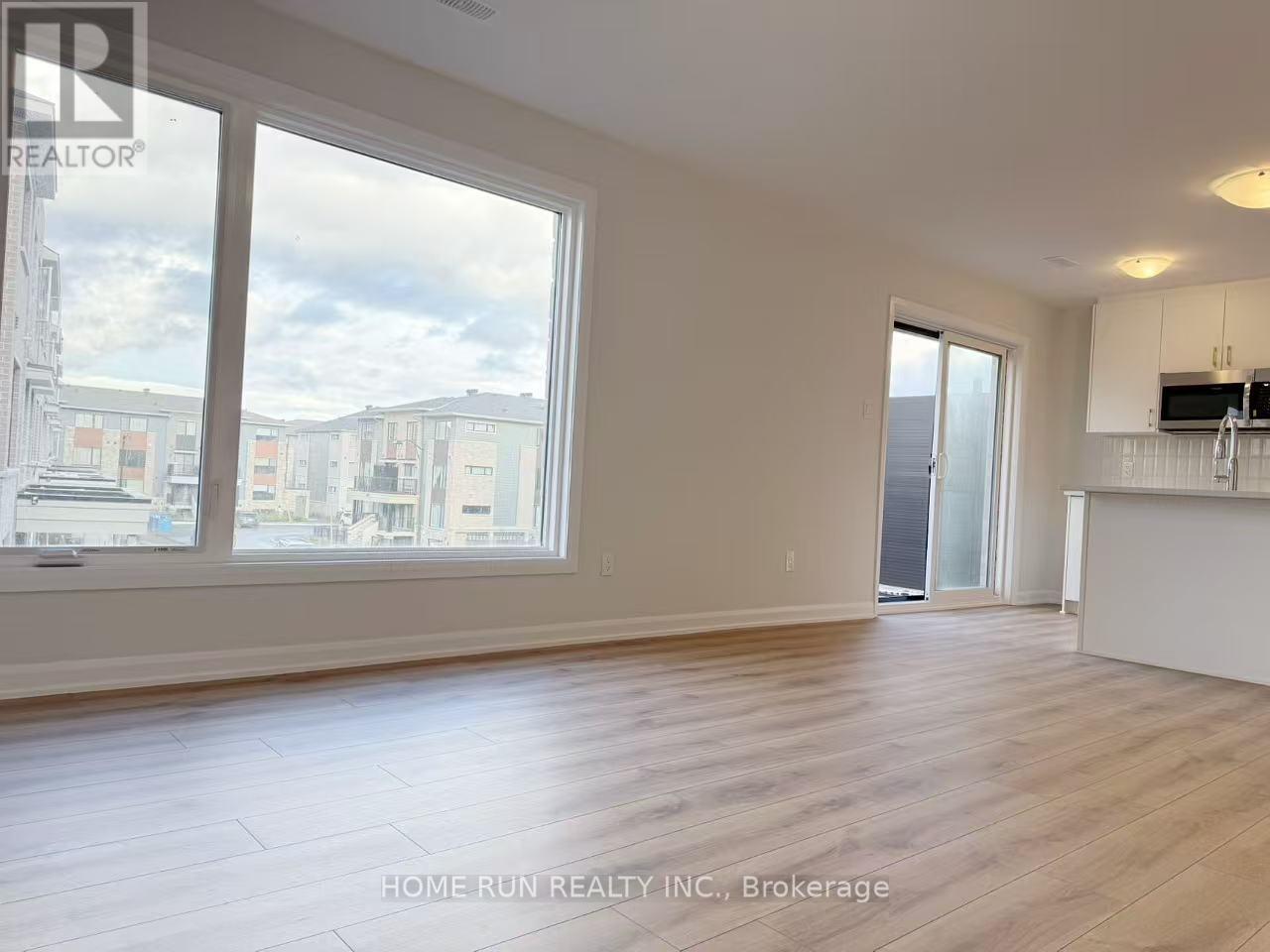 1021 Creekway Private, Ottawa, Ontario  K2T 0T1 - Photo 7 - X12477229