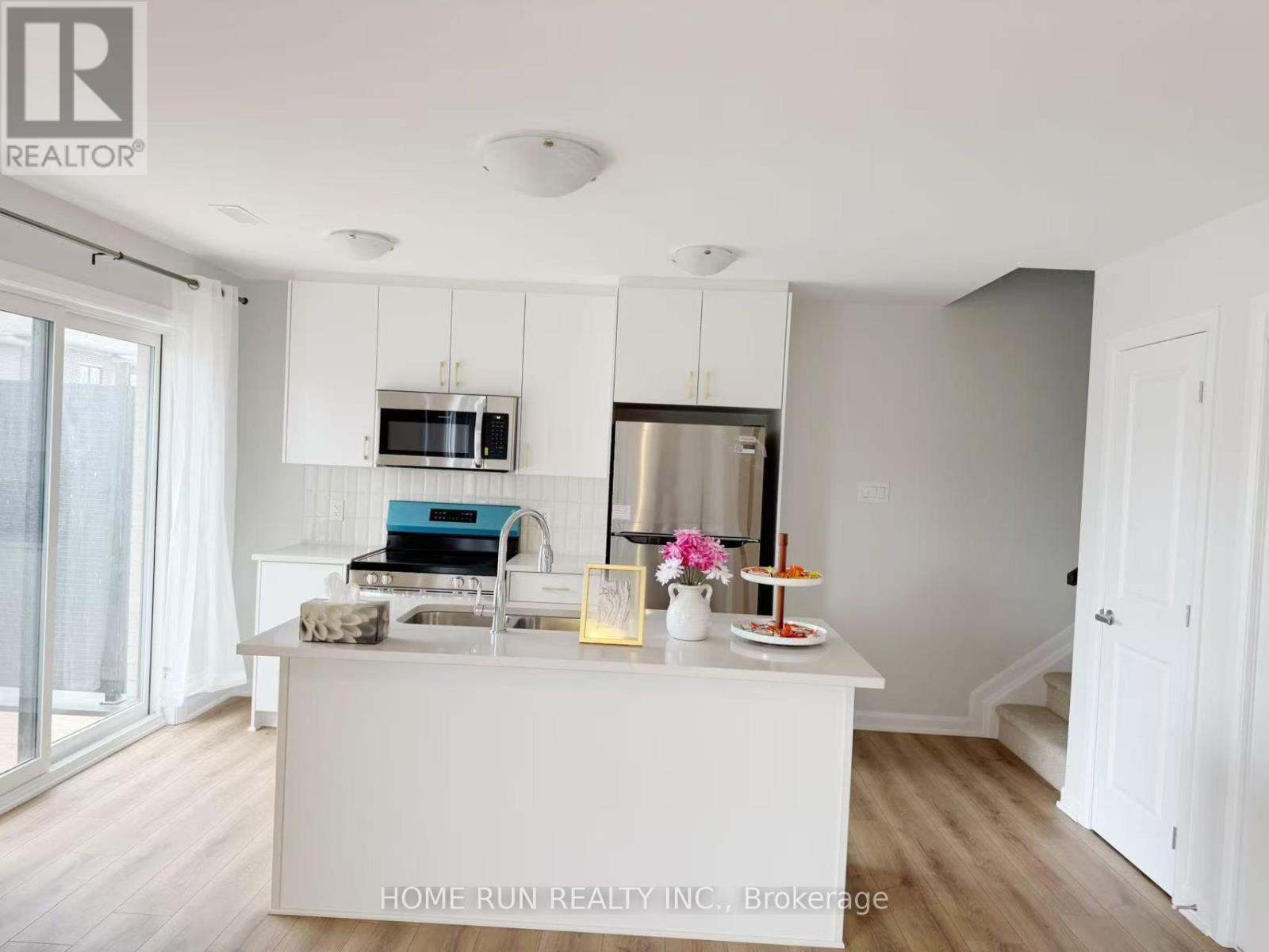 1021 Creekway Private, Ottawa, Ontario  K2T 0T1 - Photo 3 - X12477229