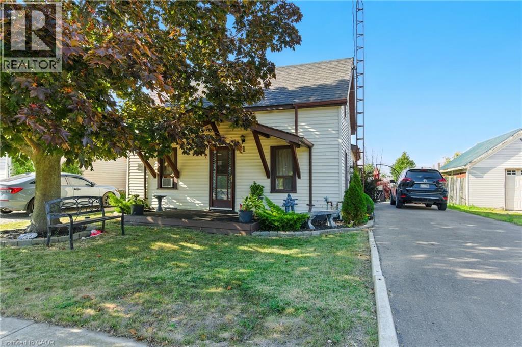 11 Main Avenue E, Fisherville, Ontario  N0A 1G0 - Photo 3 - 40769045