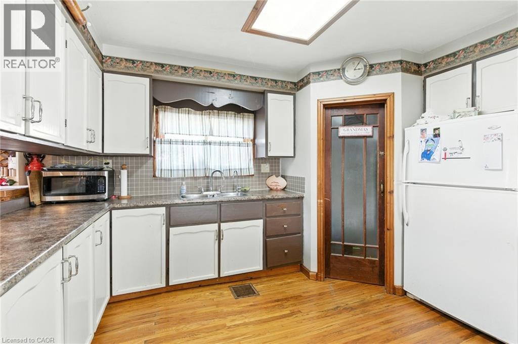 11 Main Avenue E, Fisherville, Ontario  N0A 1G0 - Photo 16 - 40769045