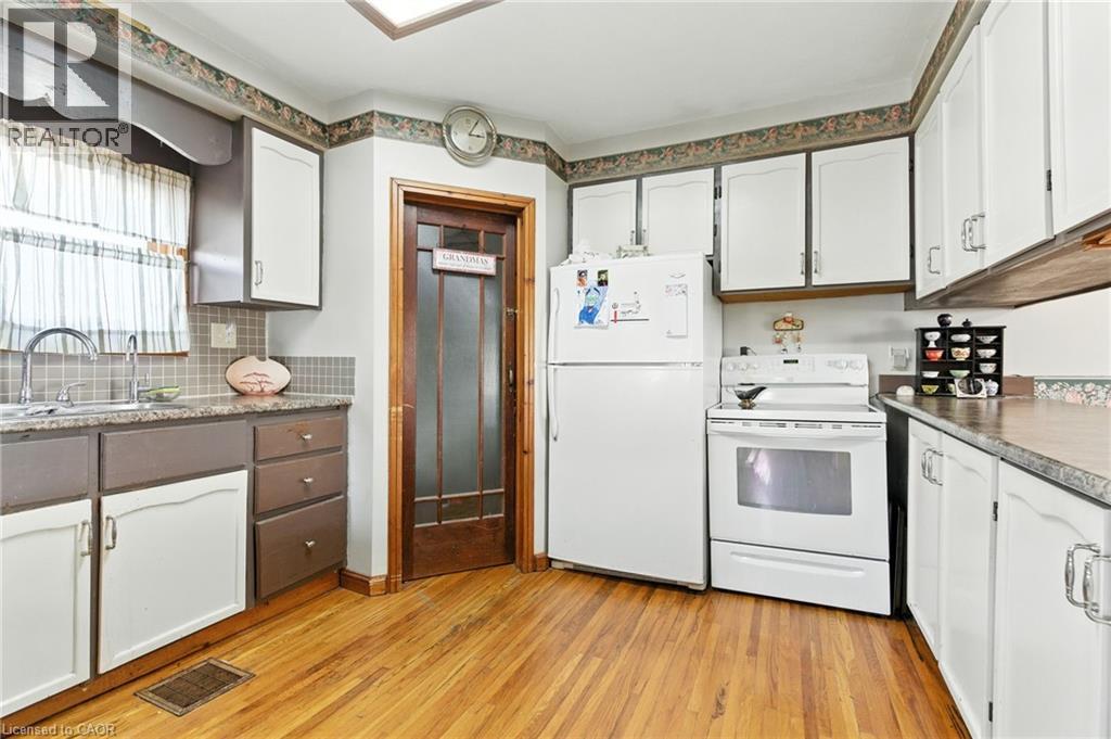 11 Main Avenue E, Fisherville, Ontario  N0A 1G0 - Photo 17 - 40769045