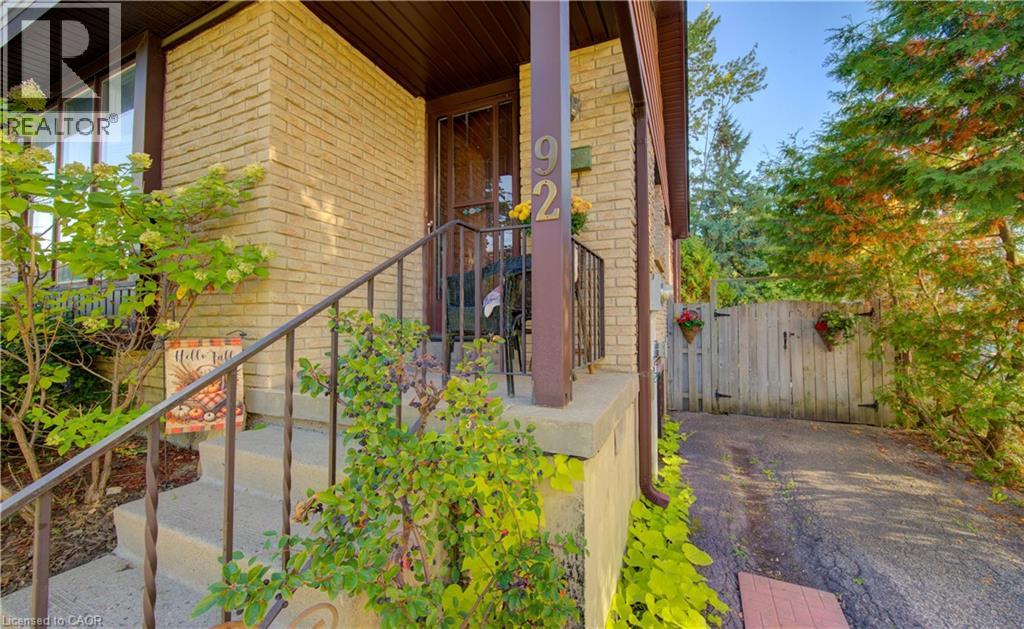 92 Halifax Drive, Kitchener, Ontario  N2B 3K7 - Photo 4 - 40773220