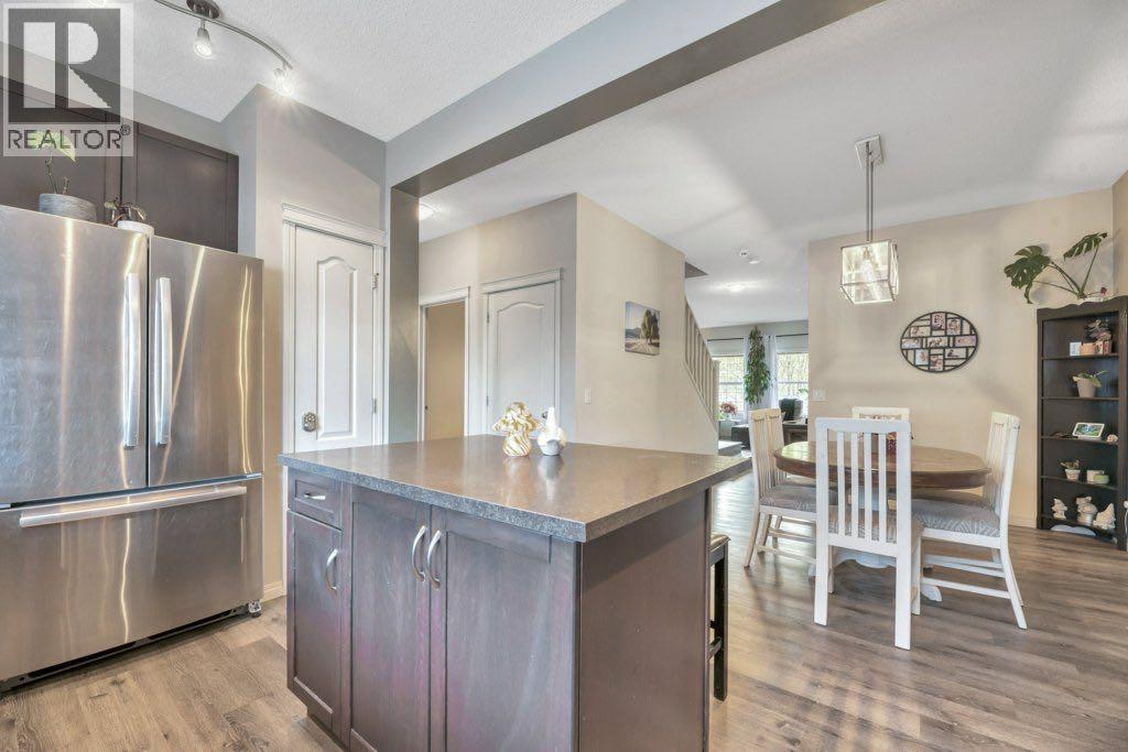 32 Copperpond Heights Se, Calgary, Alberta  T2Z 0X3 - Photo 17 - A2267375