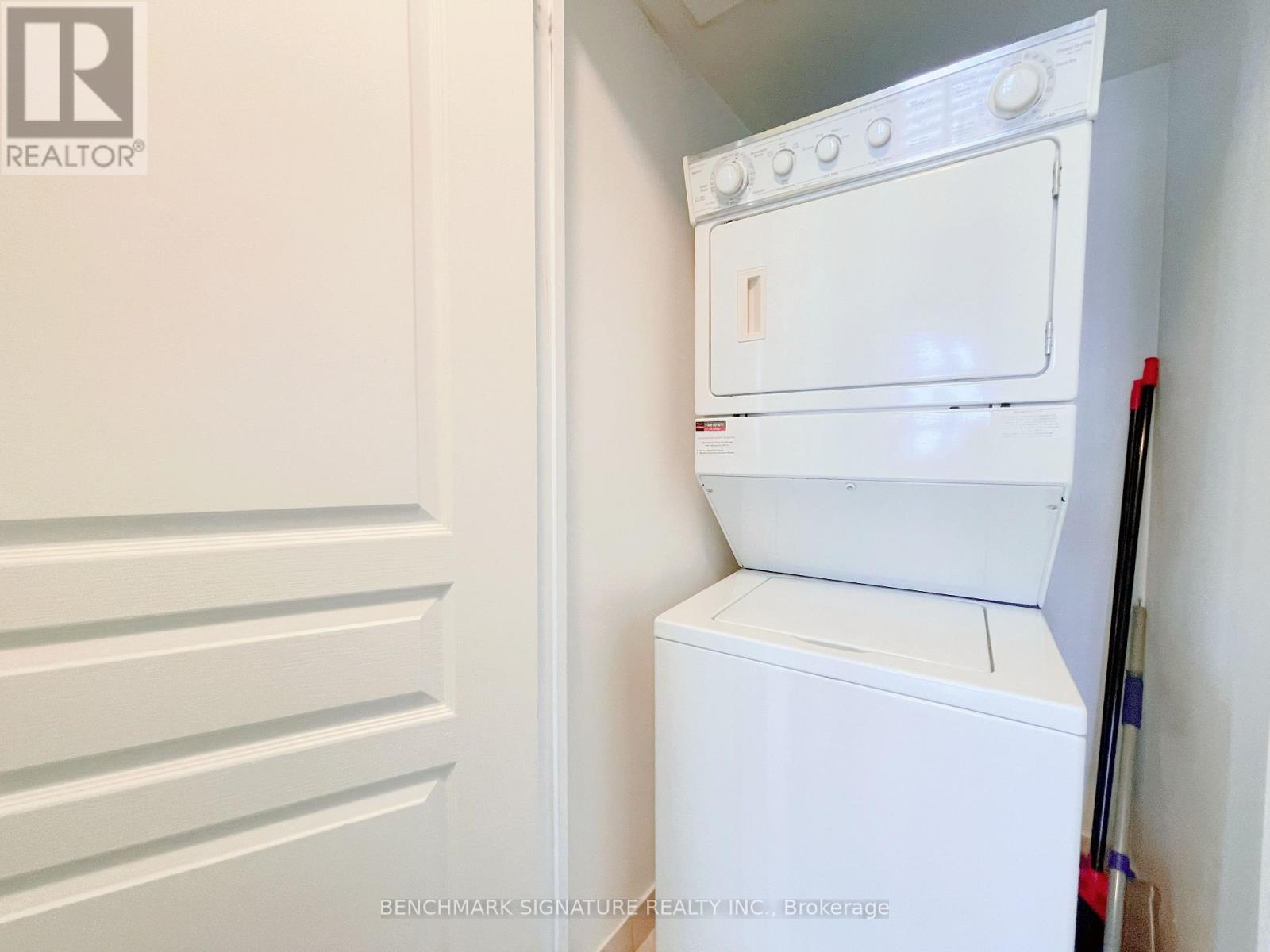 2612 - 10 Northtown Way, Toronto, Ontario  M2N 7L4 - Photo 11 - C12499608