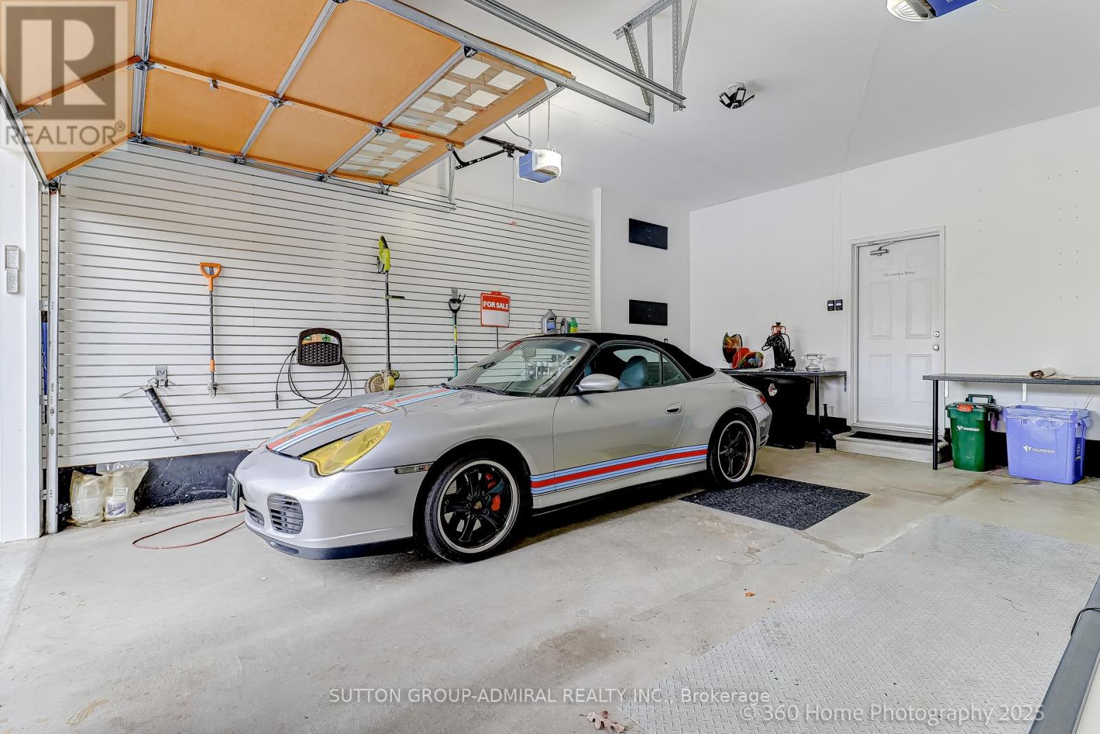 107 Queen Filomena Avenue, Vaughan, Ontario  L6A 0J1 - Photo 3 - N12480937