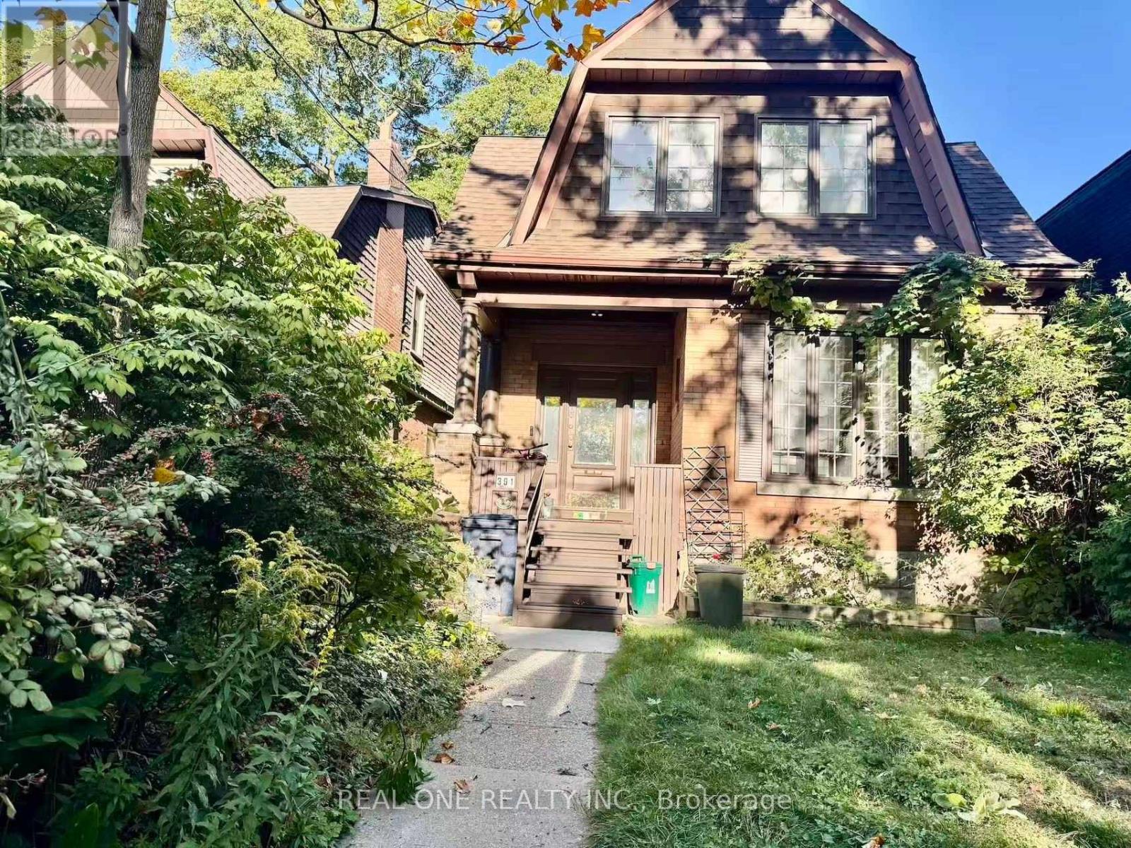 Lower - 391 Parkside Drive, Toronto, Ontario  M6R 2Z7 - Photo 9 - W12437641