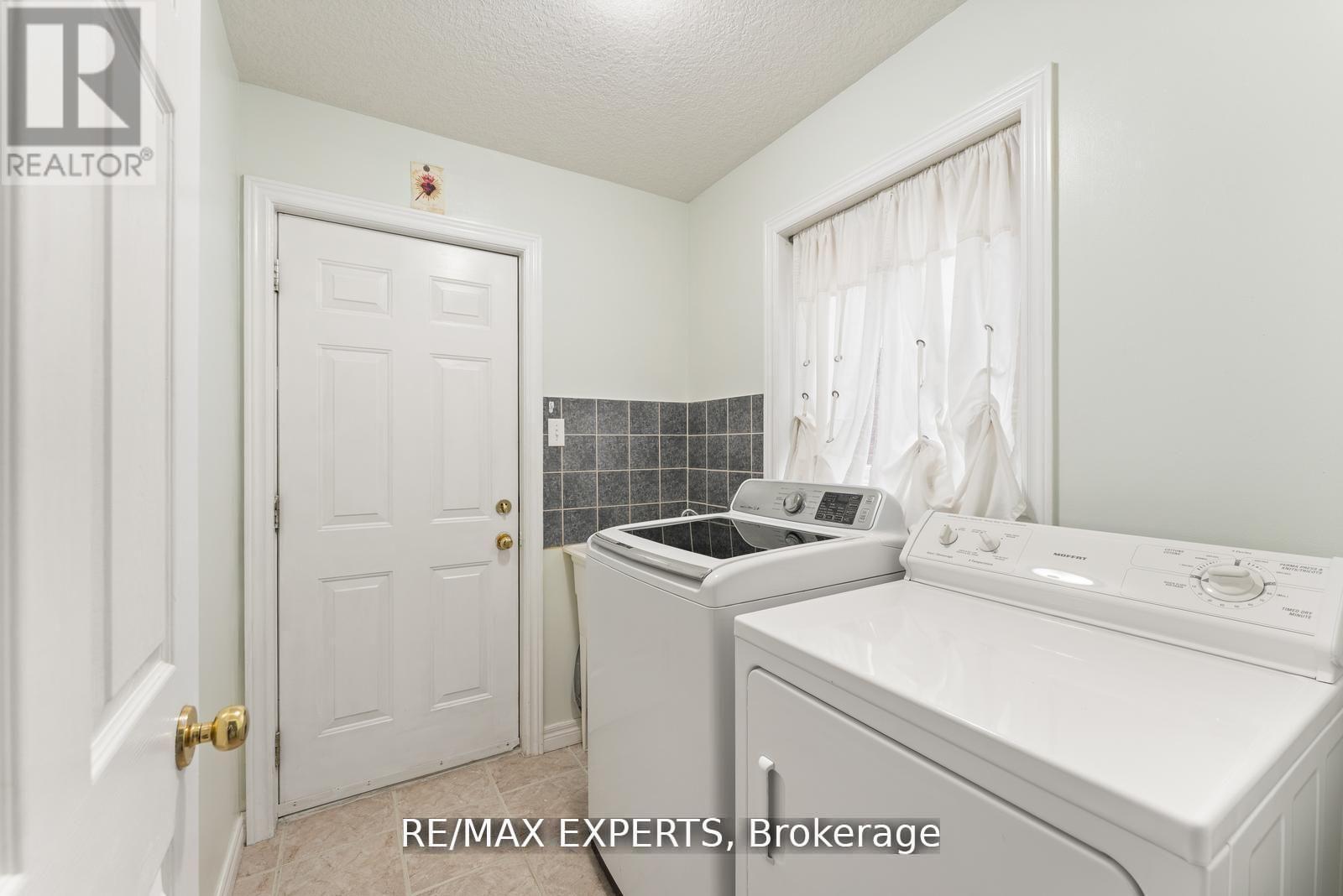 56 Steepleridge Street, Kitchener, Ontario  N2P 2W3 - Photo 19 - X12442317