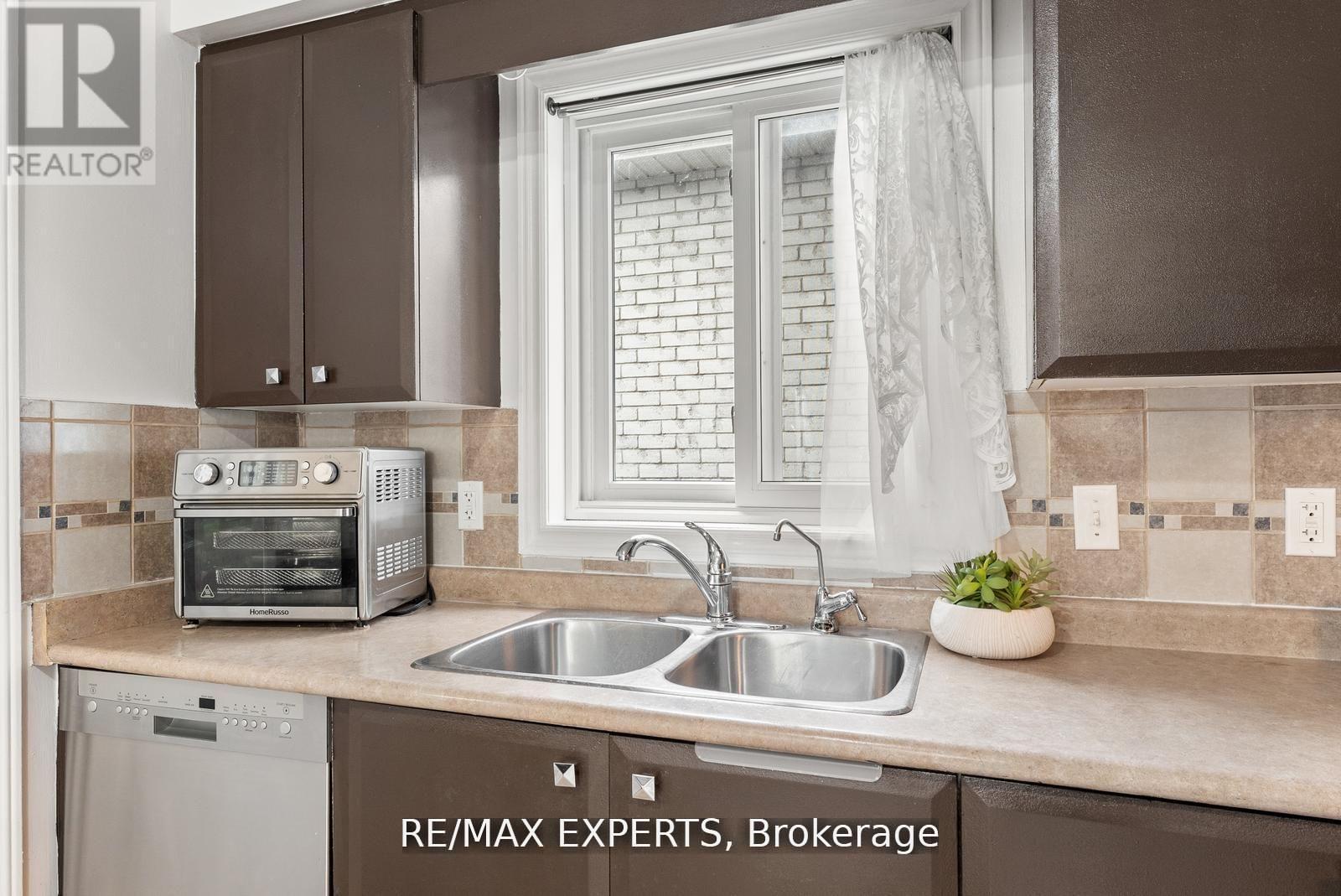 56 Steepleridge Street, Kitchener, Ontario  N2P 2W3 - Photo 12 - X12442317