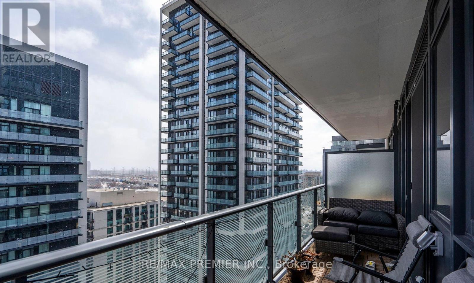 1704 - 95 Oneida Crescent, Richmond Hill, Ontario  L4B 0H5 - Photo 22 - N12499584