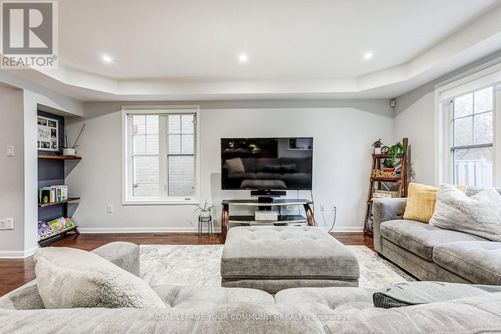 34 Miltrose Crescent, Whitchurch-Stouffville, Ontario  L4A 0P8 - Photo 10 - N12499604