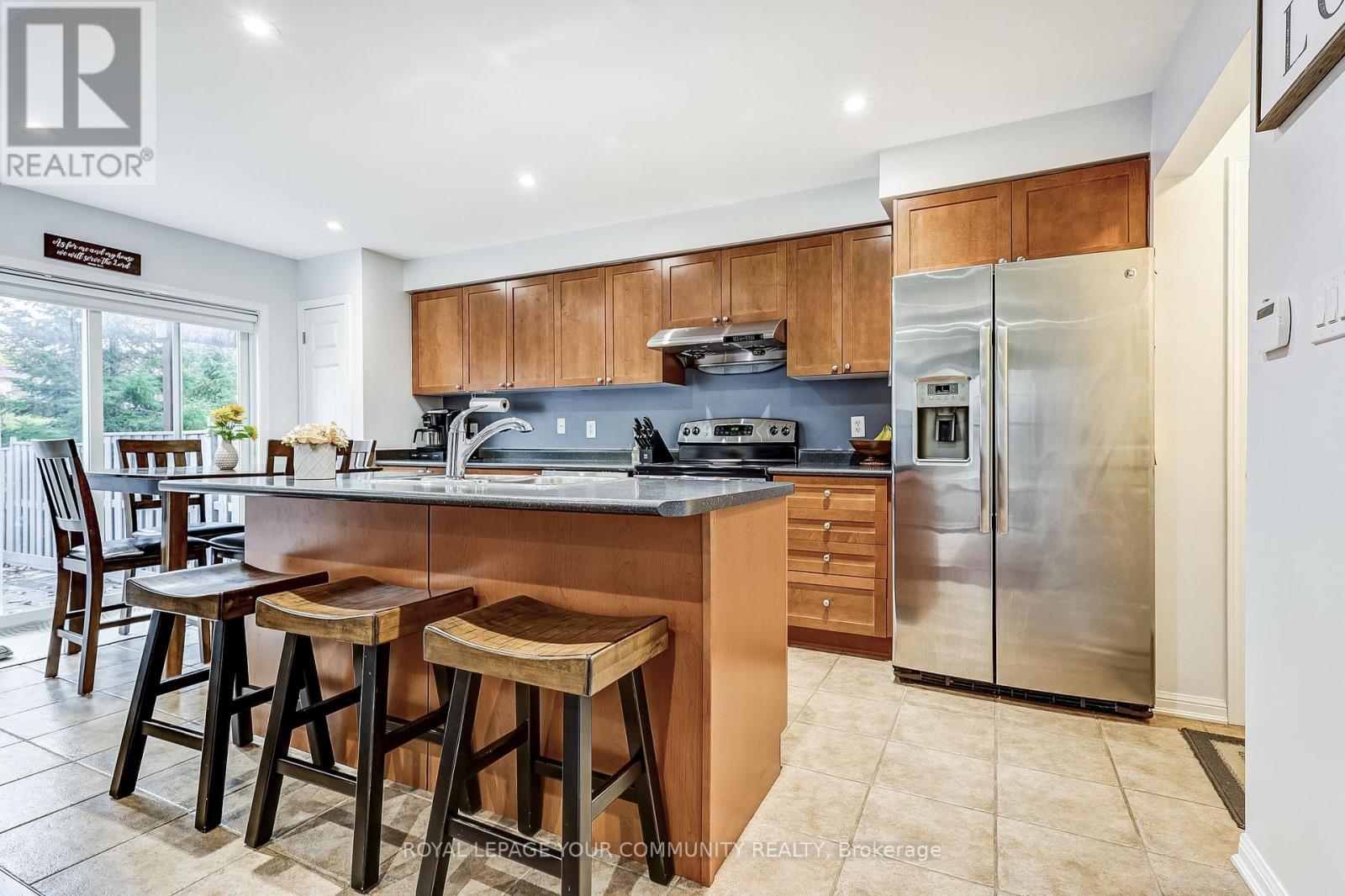 34 Miltrose Crescent, Whitchurch-Stouffville, Ontario  L4A 0P8 - Photo 12 - N12499604