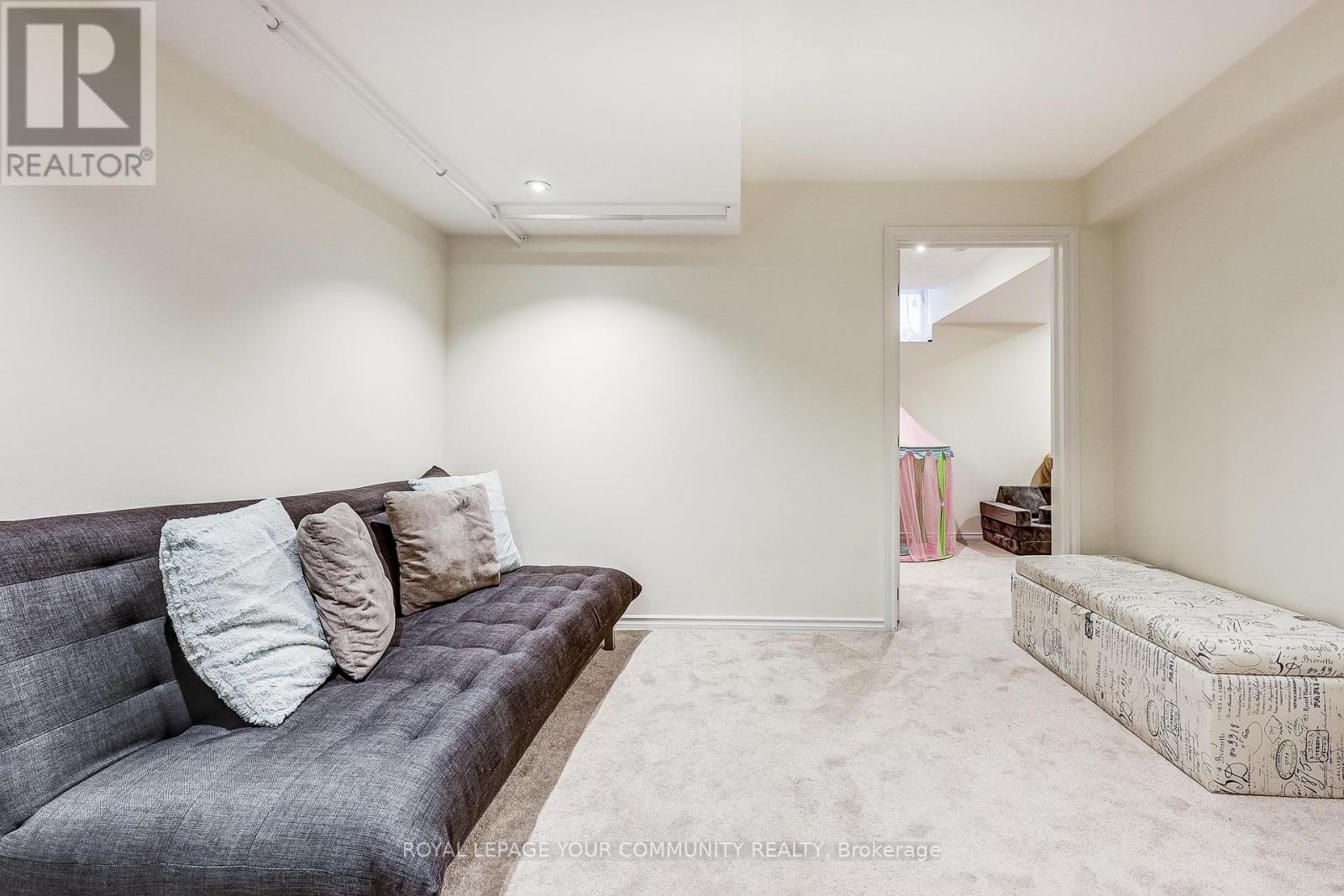 34 Miltrose Crescent, Whitchurch-Stouffville, Ontario  L4A 0P8 - Photo 32 - N12499604