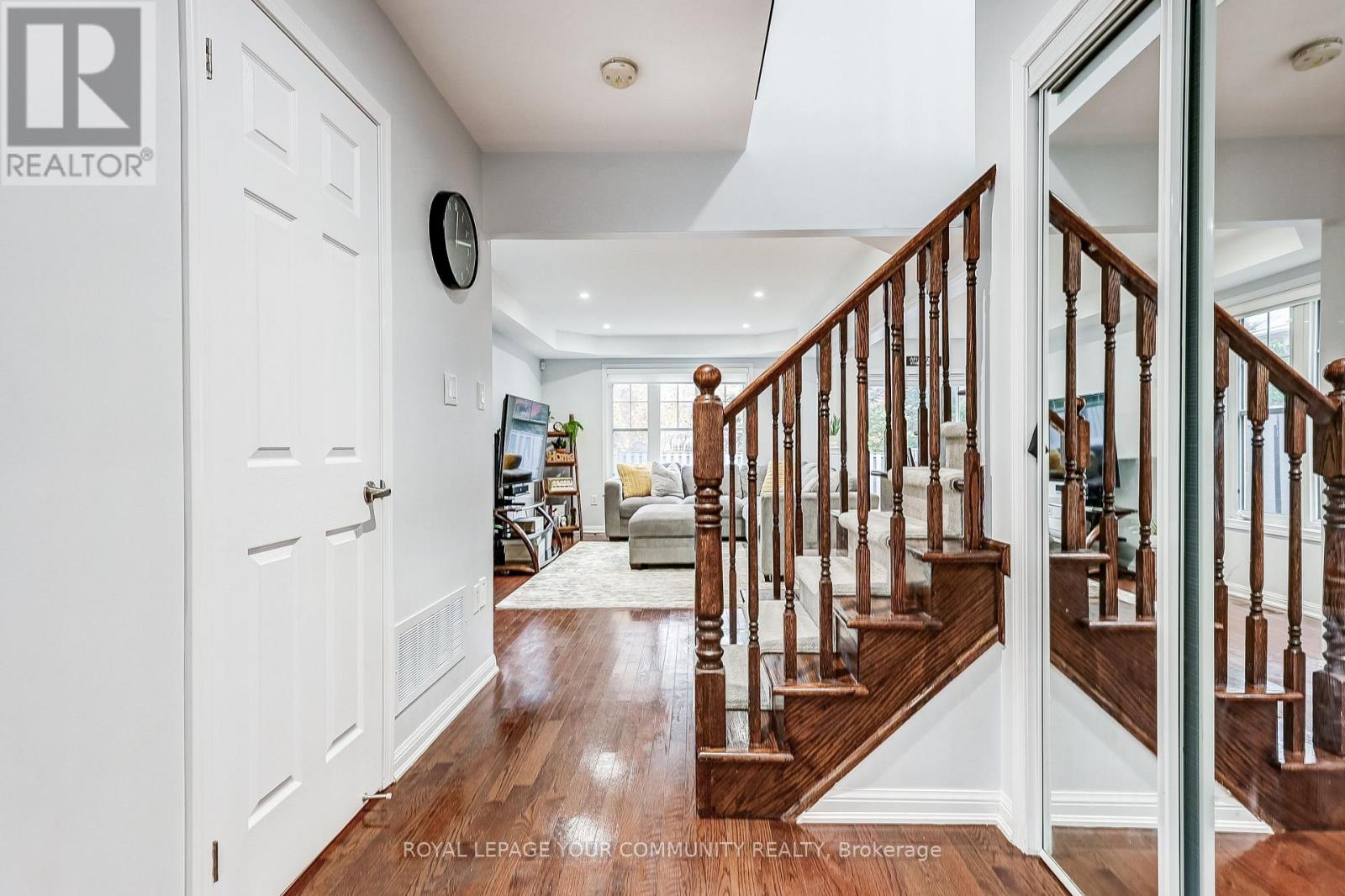 34 Miltrose Crescent, Whitchurch-Stouffville, Ontario  L4A 0P8 - Photo 7 - N12499604