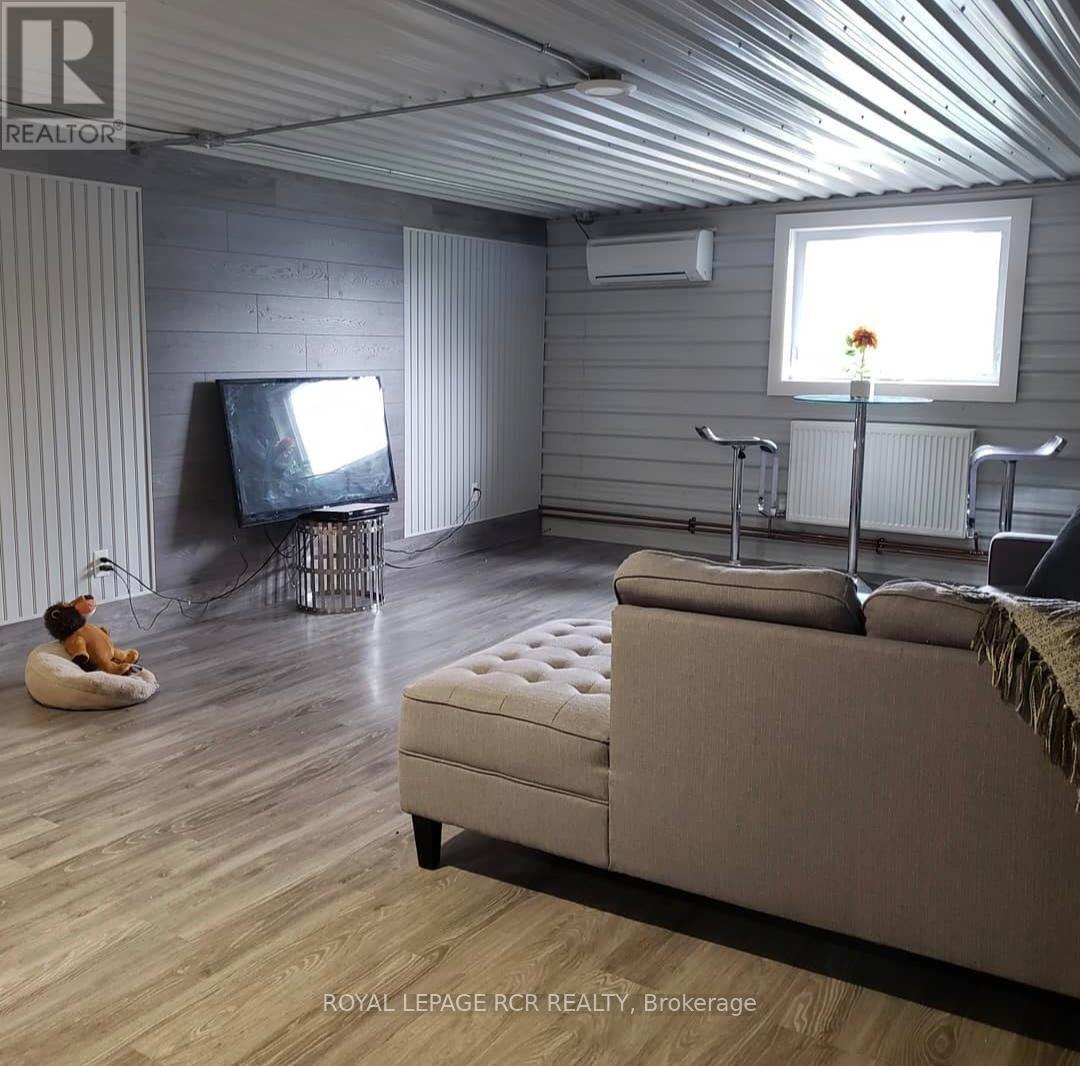 341 Queensville Side Road, East Gwillimbury, Ontario  L9N 0E9 - Photo 4 - N12499630