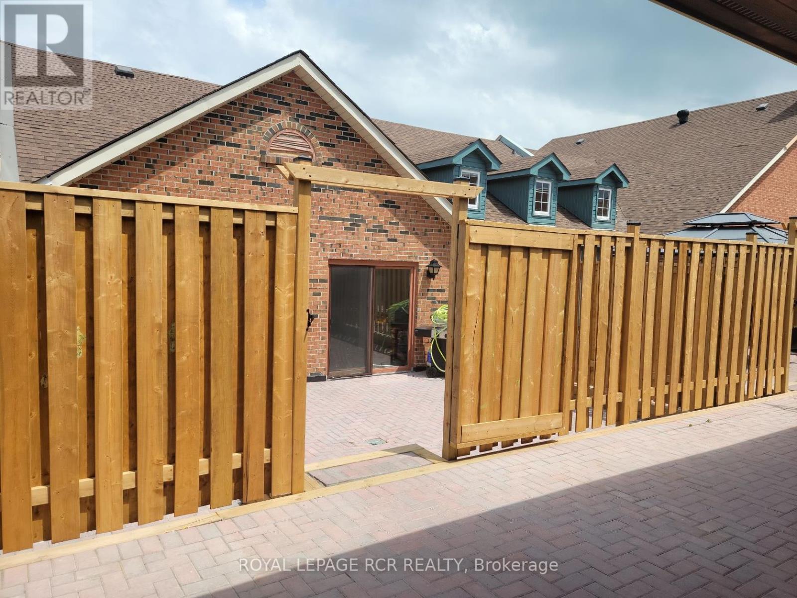 237 - 2 Orchard Heights Boulevard, Aurora, Ontario  L4G 3W3 - Photo 4 - N12499634