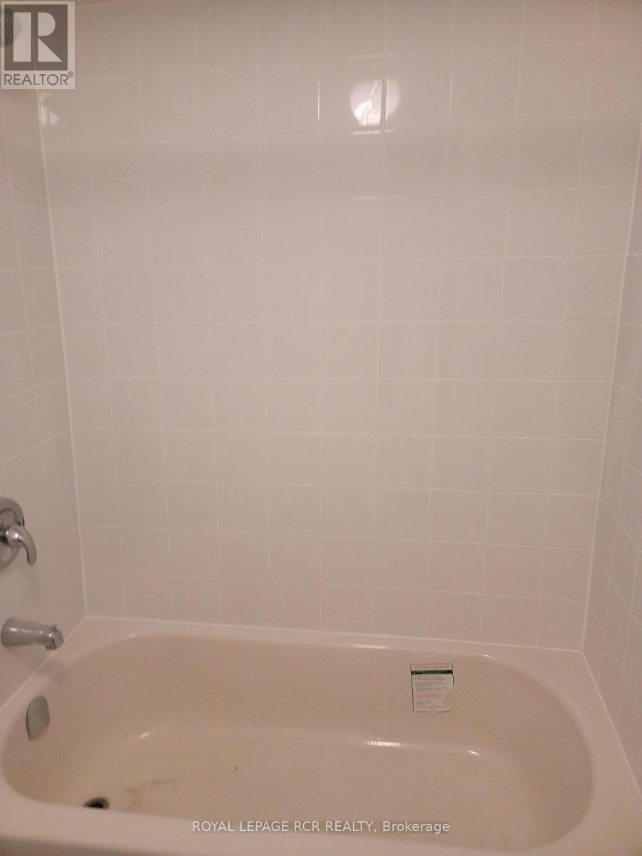 206 - 2 Orchard Heights Boulevard, Aurora, Ontario  L4G 3W3 - Photo 10 - N12499640