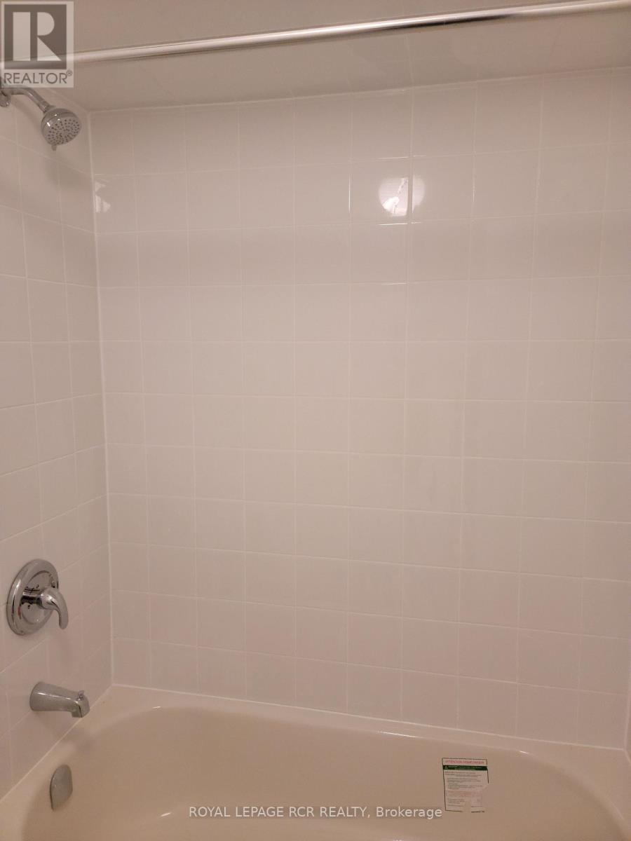 206 - 2 Orchard Heights Boulevard, Aurora, Ontario  L4G 3W3 - Photo 11 - N12499640