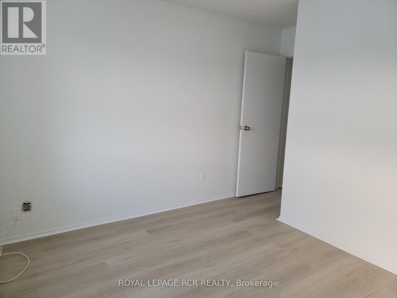 206 - 2 Orchard Heights Boulevard, Aurora, Ontario  L4G 3W3 - Photo 8 - N12499640