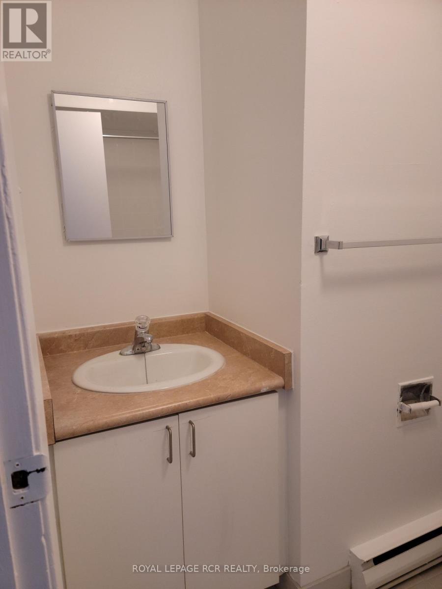 206 - 2 Orchard Heights Boulevard, Aurora, Ontario  L4G 3W3 - Photo 9 - N12499640