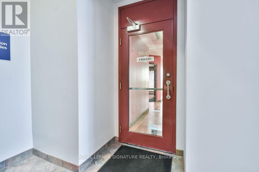 100 - 19 Front Street N, Orillia, Ontario  L3V 4R6 - Photo 12 - S12499568