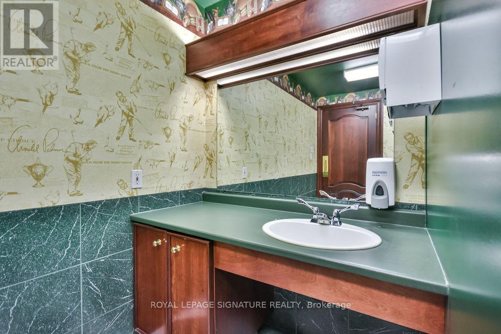 100 - 19 Front Street N, Orillia, Ontario  L3V 4R6 - Photo 13 - S12499568