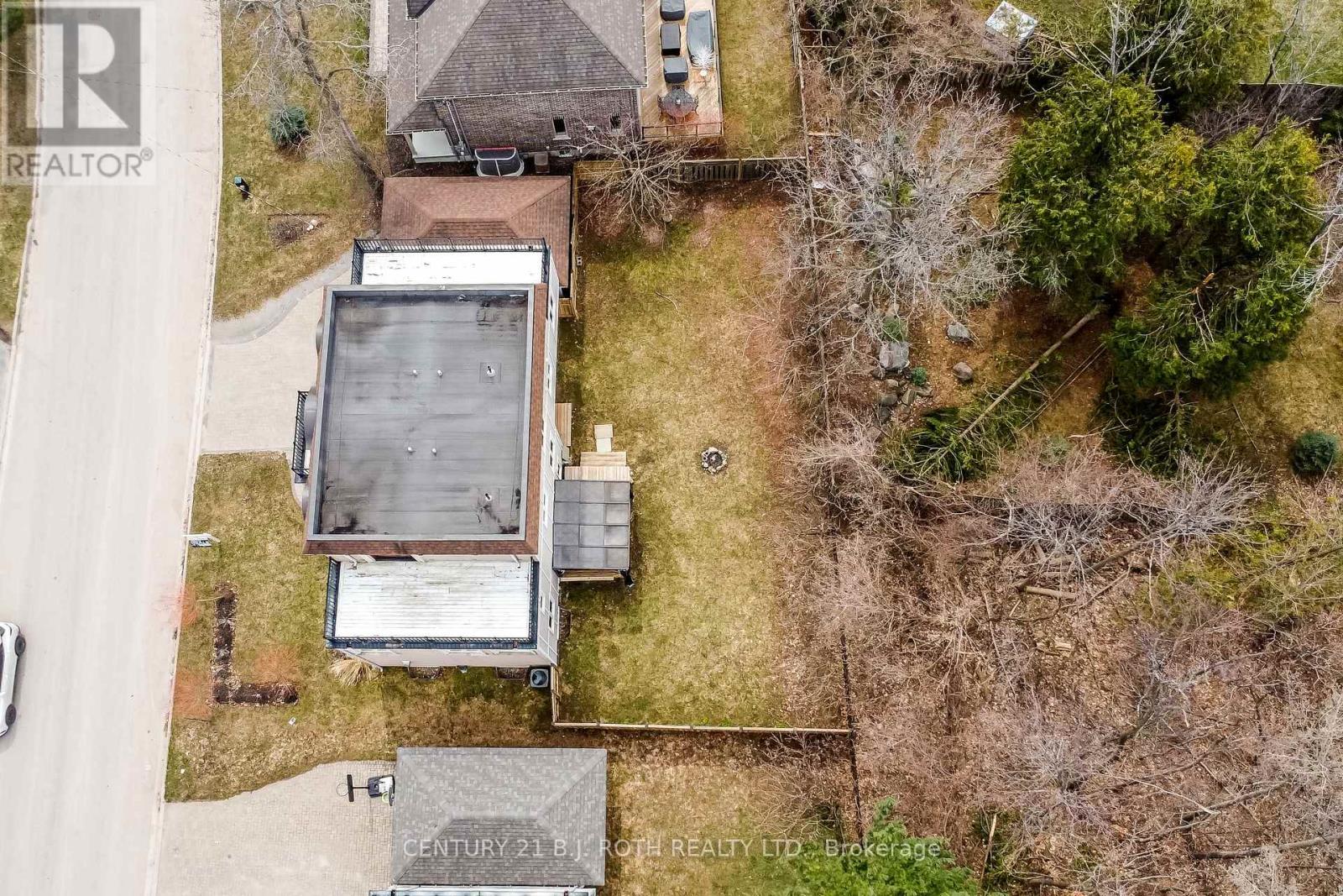 16 Gray Lane, Barrie (South Shore), Ontario  L4N 7T1 - Photo 3 - S12499582