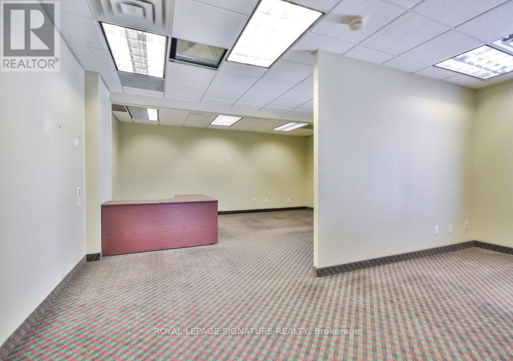 202 - 19 Front Street N, Orillia, Ontario  L3V 4R6 - Photo 8 - S12499600