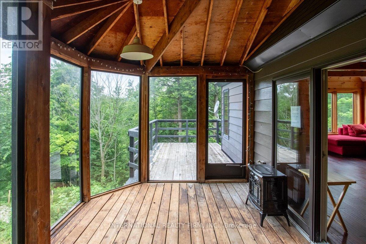 2445 Riverside Drive, Clearview, Ontario  L0M 1G0 - Photo 13 - S12499624