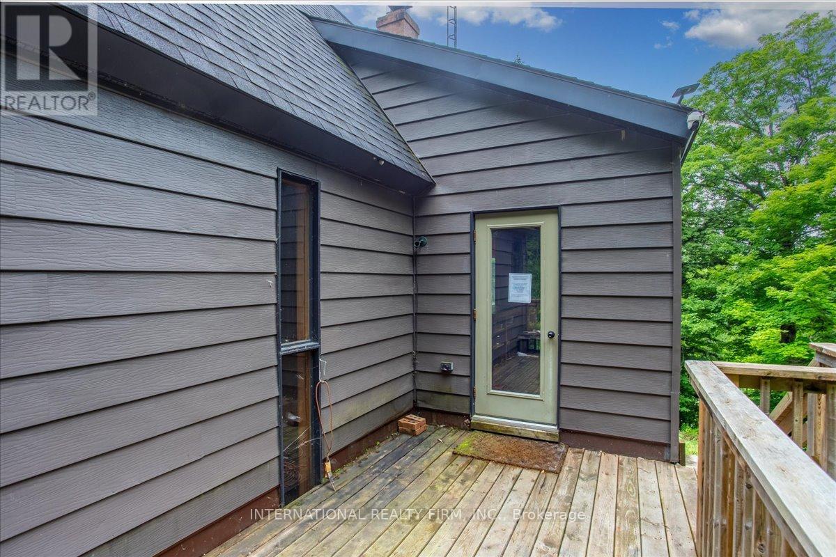 2445 Riverside Drive, Clearview, Ontario  L0M 1G0 - Photo 17 - S12499624