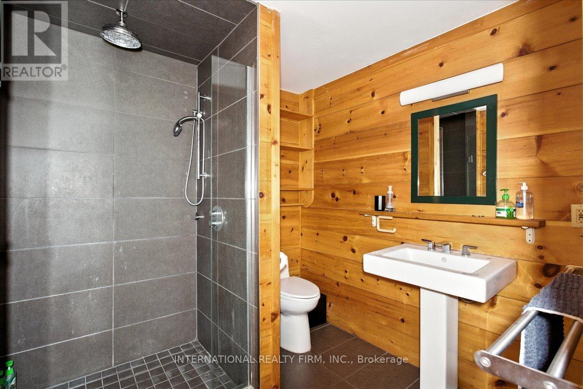 2445 Riverside Drive, Clearview, Ontario  L0M 1G0 - Photo 25 - S12499624