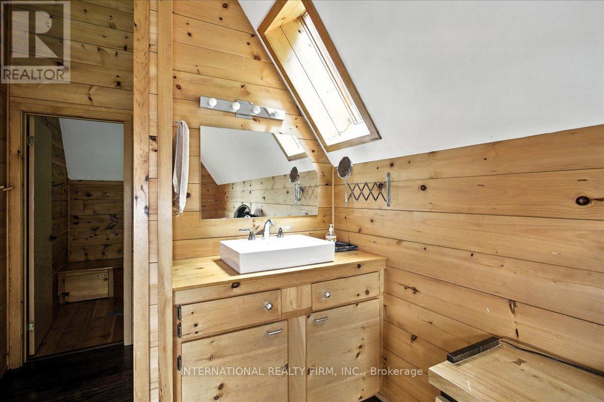 2445 Riverside Drive, Clearview, Ontario  L0M 1G0 - Photo 26 - S12499624