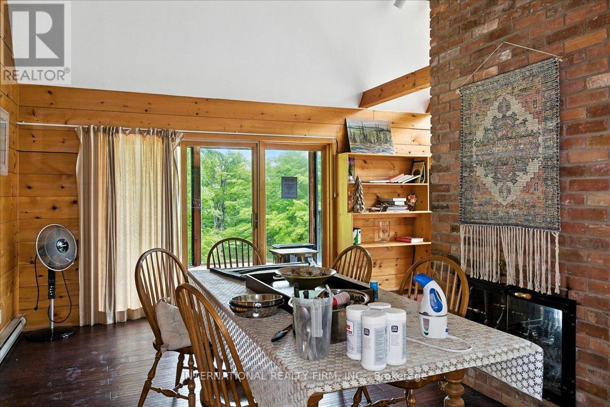 2445 Riverside Drive, Clearview, Ontario  L0M 1G0 - Photo 6 - S12499624