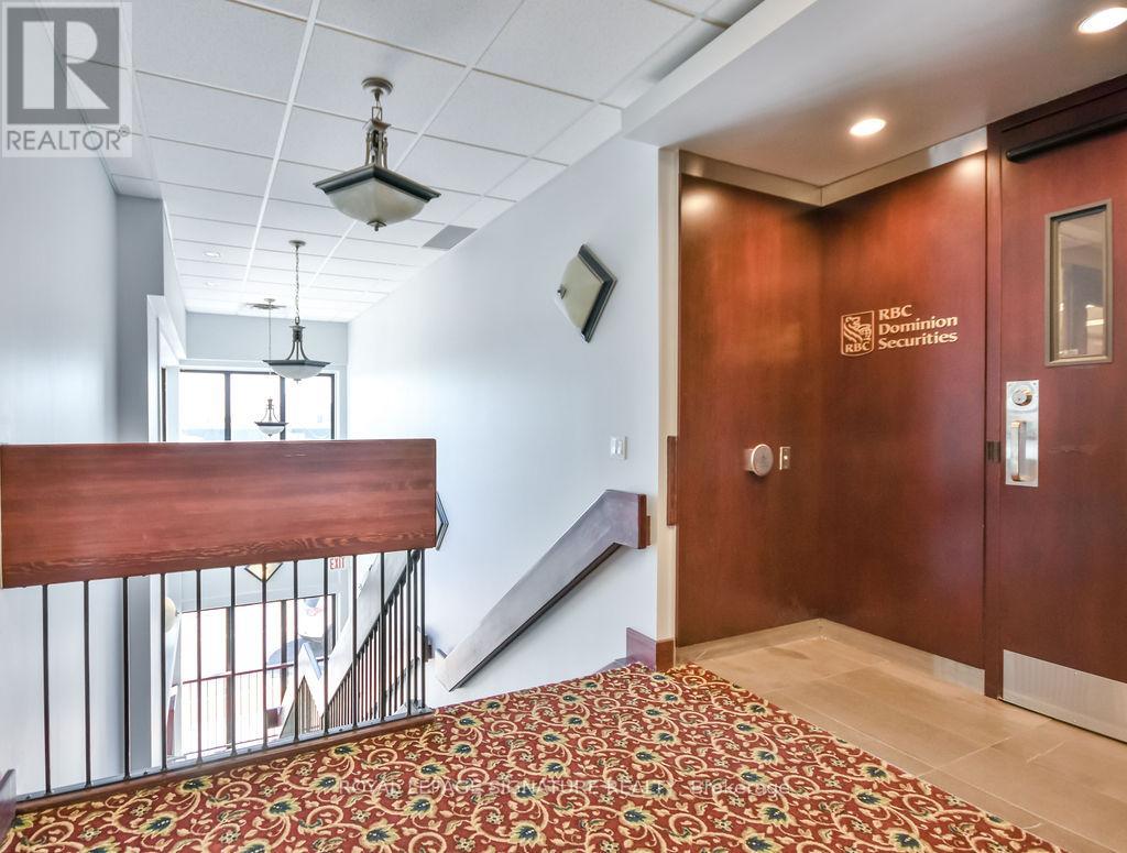 19 Front Street N, Orillia, Ontario  L3V 4R6 - Photo 4 - S12499626