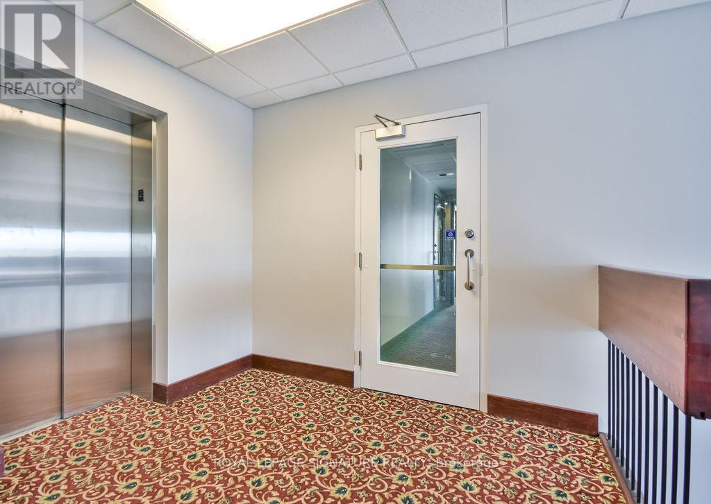 19 Front Street N, Orillia, Ontario  L3V 4R6 - Photo 5 - S12499626