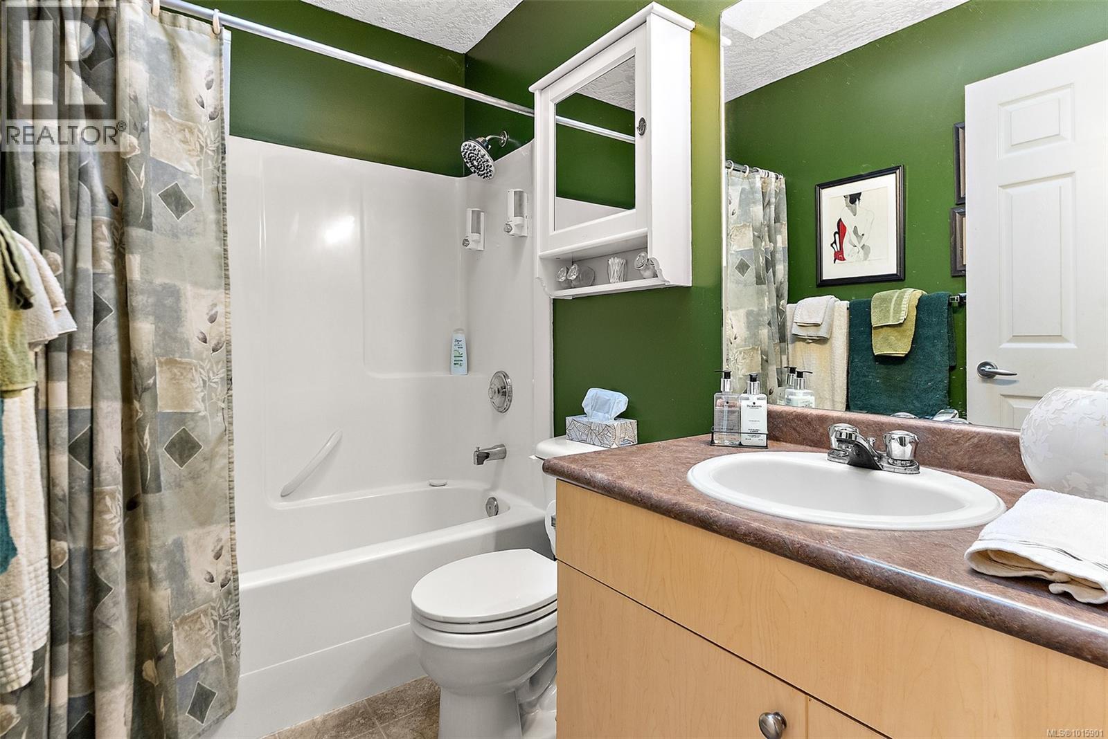 87 7570 Tetayut Rd, Central Saanich, British Columbia V8M 2H4 - Photo 11 - 1015901