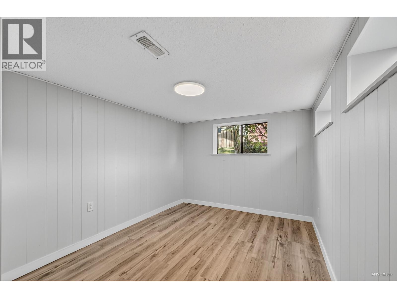 Listing Picture 24 of 35 : 7561 ANGUS DRIVE, Vancouver / 溫哥華 - 魯藝地產 Yvonne Lu Group - MLS Medallion Club Member