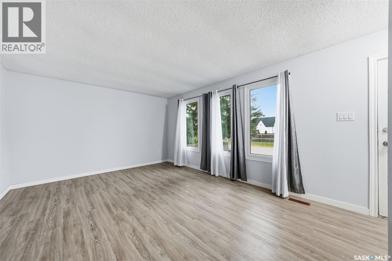 204 7th Avenue W, Watrous, Saskatchewan  S0K 4T0 - Photo 6 - SK022182