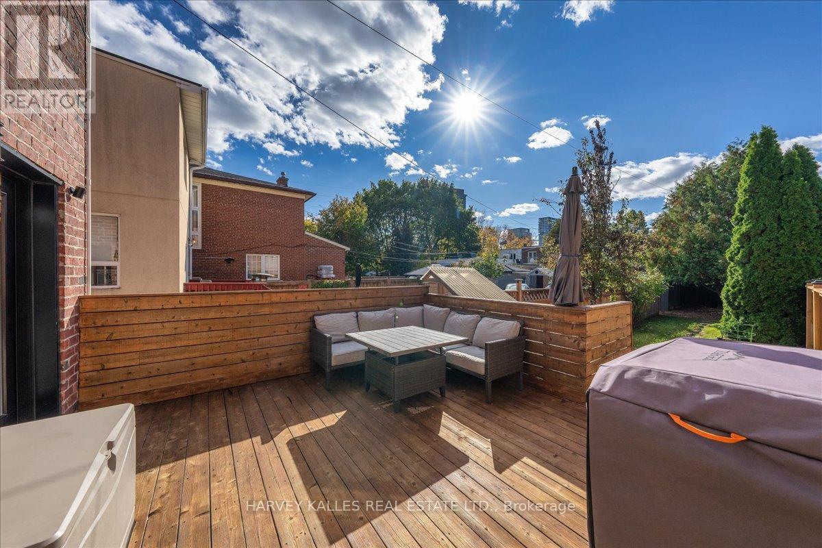 338 Bartlett Avenue N, Toronto, Ontario  M6H 3G7 - Photo 33 - W12499590