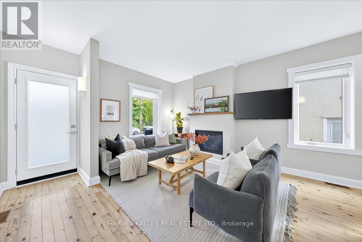 338 Bartlett Avenue N, Toronto, Ontario  M6H 3G7 - Photo 5 - W12499590