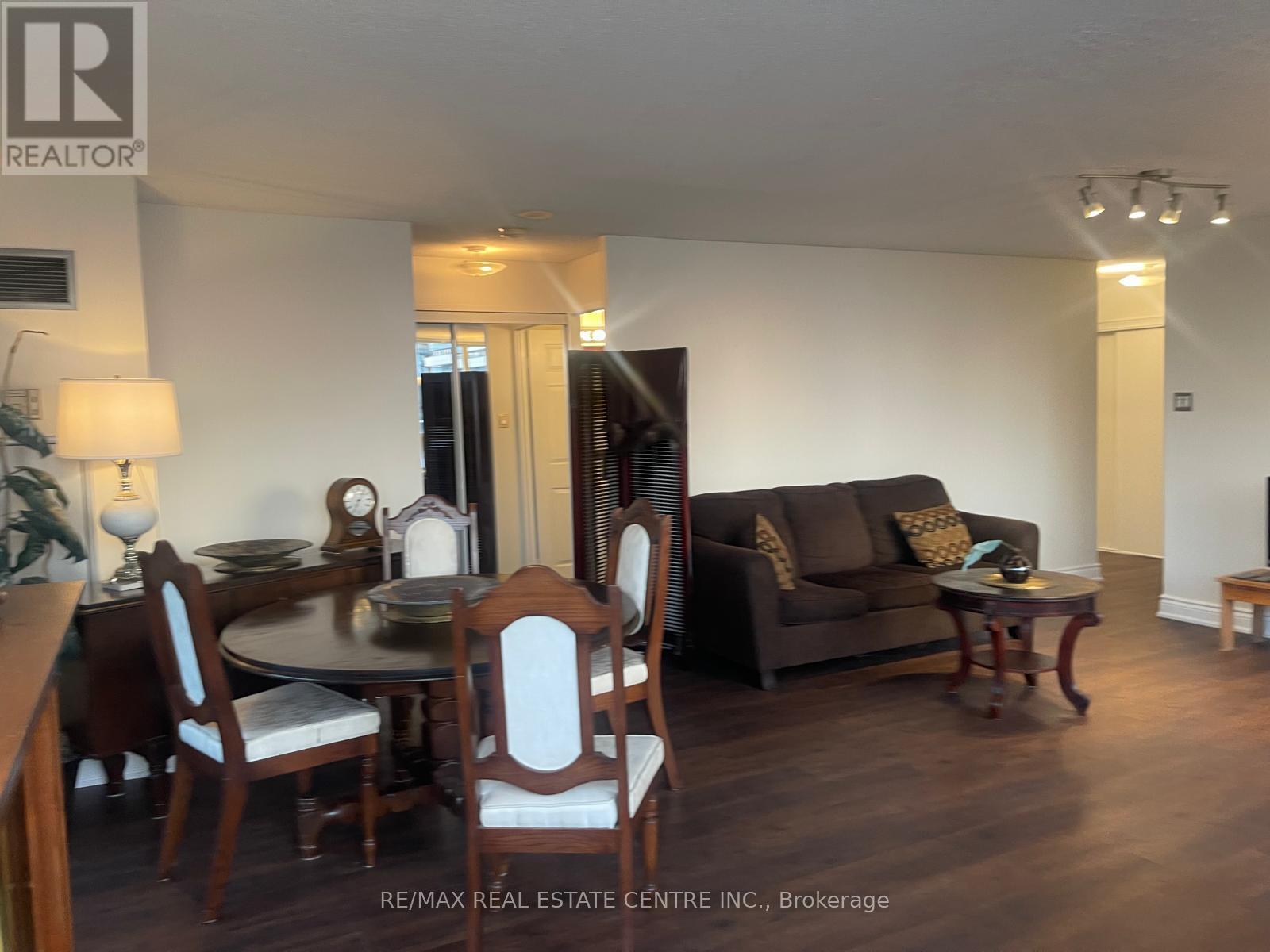 2408 - 400 Webb Drive, Mississauga, Ontario  L5B 3Z7 - Photo 12 - W12499622